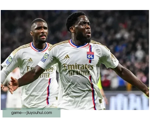 安东尼·洛佩斯法甲神扑频现力助里昂完成逆袭壮举