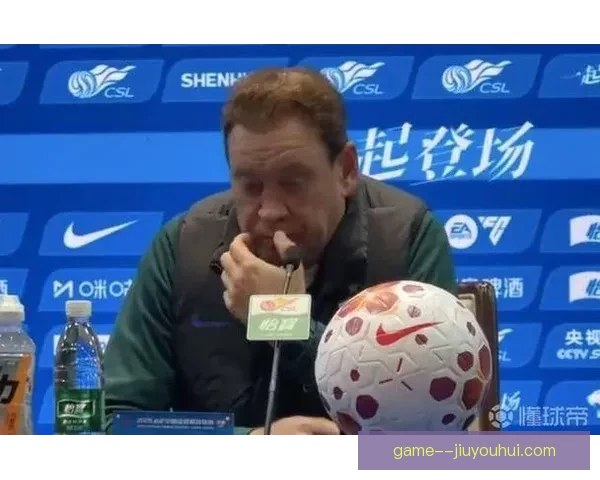 斯卢茨基执教申花首季惊艳表现引发热议 展现出色战术与团队凝聚力