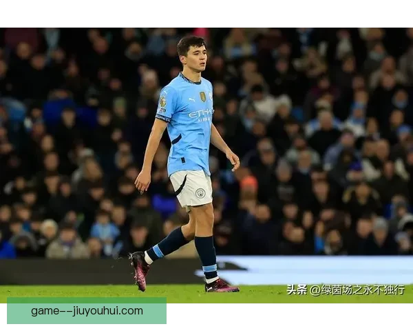 西汉姆联凭借出色表现成功锁定欧联资格迎来新篇章